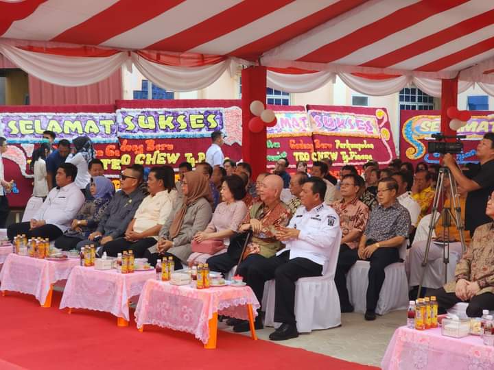 Gubernur Kepulauan Riau H. Ansar Ahmad saat menghadiri Gedung Perkumpulan Teo Chew Tanjungpinang di Jalan Pos No 14, Tanjungpinang.