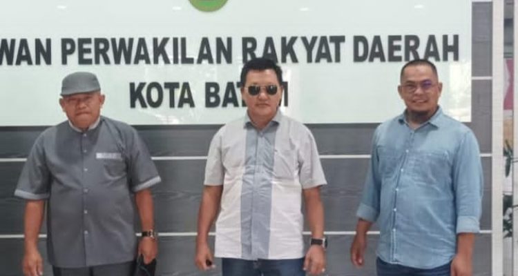 Anggota DPRD Kabupaten Bintan, (dari kiri ke kanan) M. Toha selaku Sekretaris Komisi II, Tarmizi dan M. Najib / F. Ratih