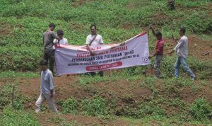 Peletakan batu pertama pembangunan SMK Pertanian di Ciemas, Sukabumi, Jawa Barat oleh Yayasan JHL Merah Putih Kasih (JHL Foundation) / Foto: Adji