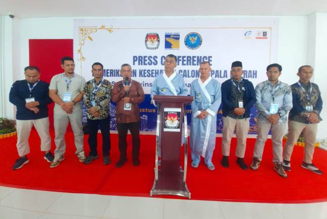 Paslon Pilkada Natuna Menjalani Pemeriksaan Kesehatan di RSBP Batam/foto: Wanto. InDepthNews.id